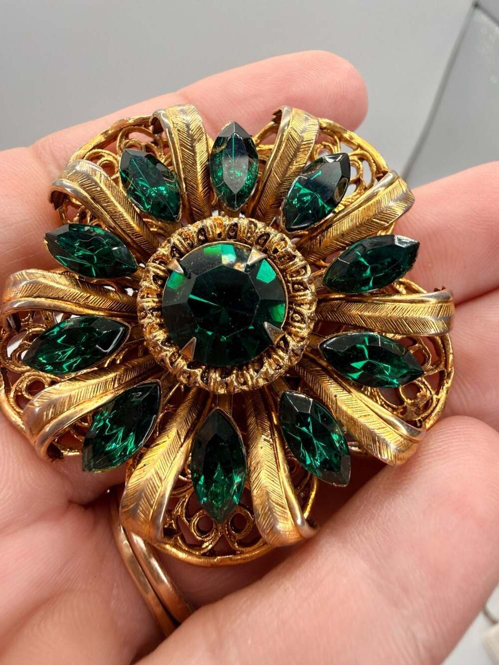 Vintage Gold Tone Green Rhinestone Flower Brooch